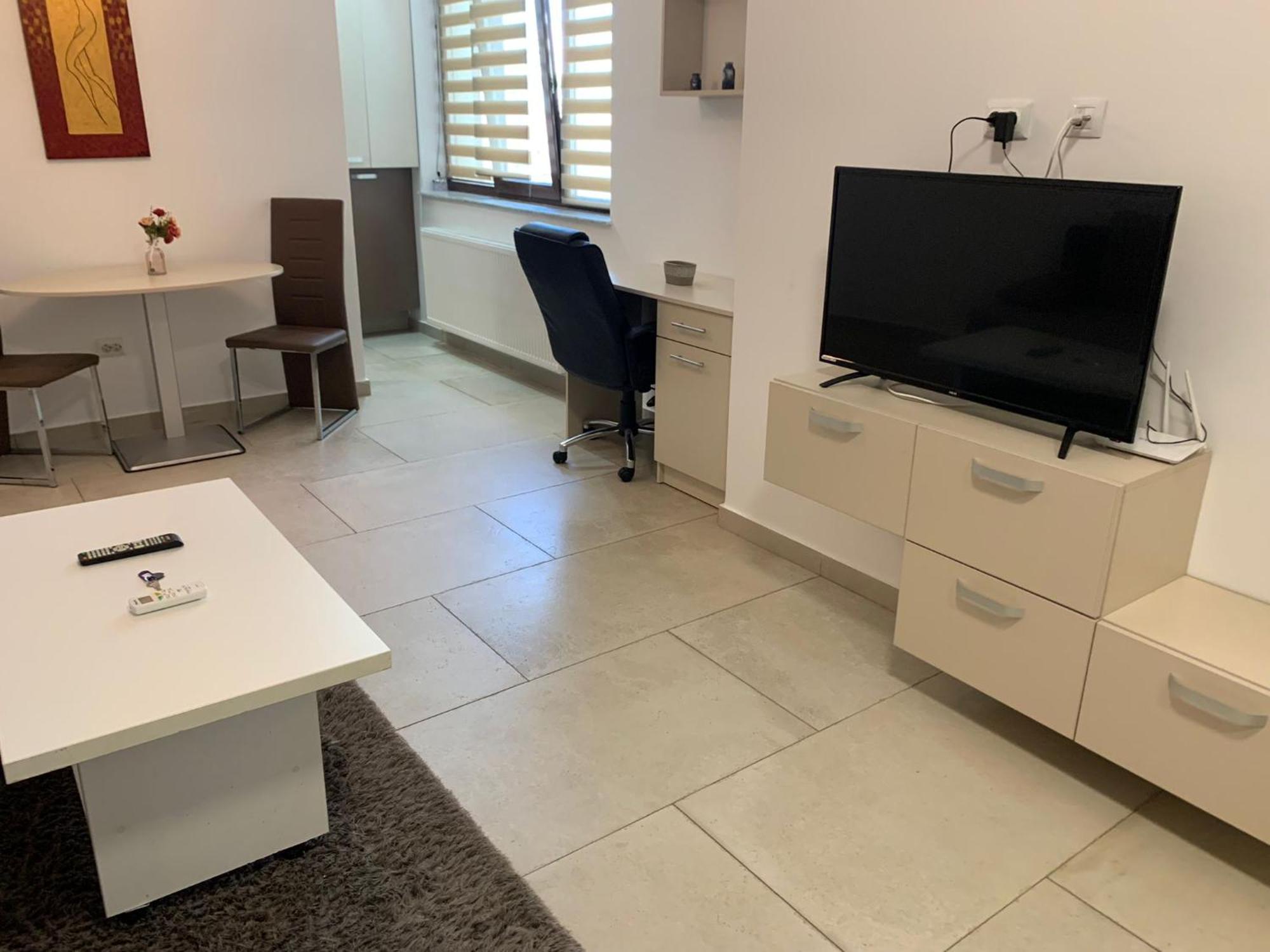 Confort' By J Iasi Room photo